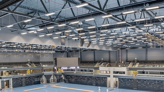 裘德·贝林厄姆：今天和我的兄弟贝尼在一起。